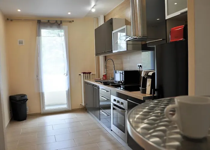 Appartement Reims Pres Des Maisons De Champagne